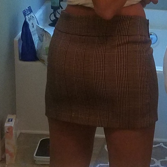 Brown Plaid Mini Skirt - Picture 7 of 8